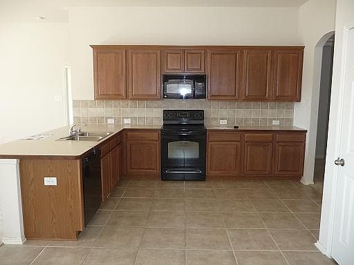 4th image of 12312 Ocean Spray Dr