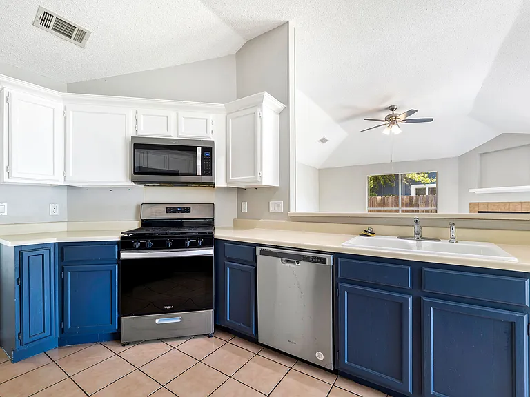 503 Eaglecreek Dr — Photo 6