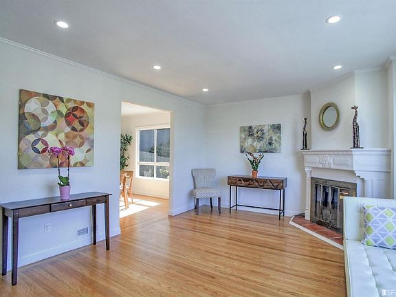 2nd image of 843 Avalon Ave