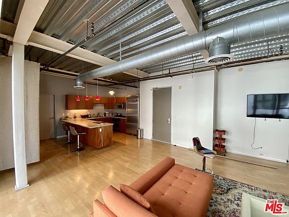 5th image of 330 W 11th St APT 509
