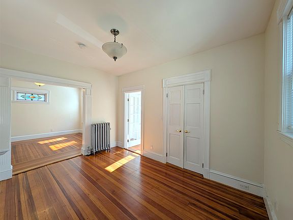 4th image of 177 College Ave #2