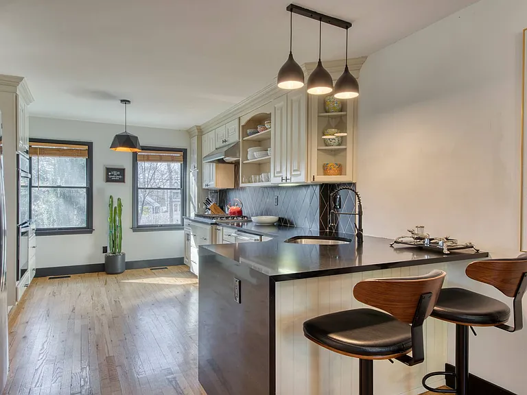 66 Knoll Rd — Photo 17