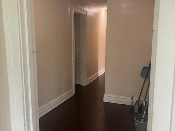 1002 12th Ave APT 8, Huntington, WV 25701