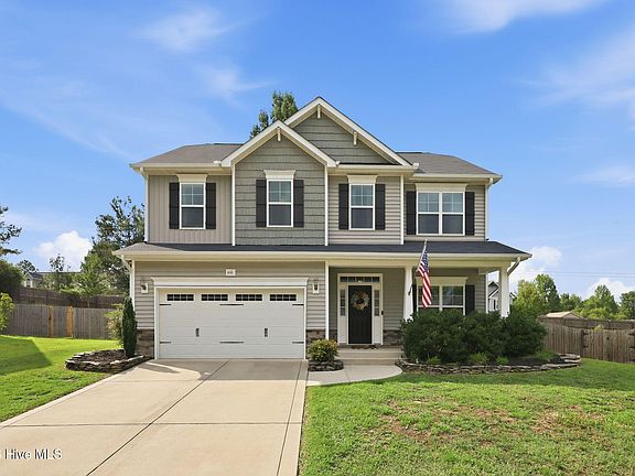 3rd image of 610 Overland Court