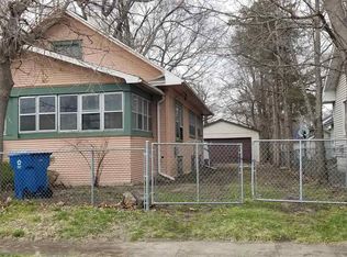 146 Argyle St, Waterloo, IA 50703