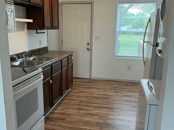 218 W School St #2, Rose Hill, KS 67133