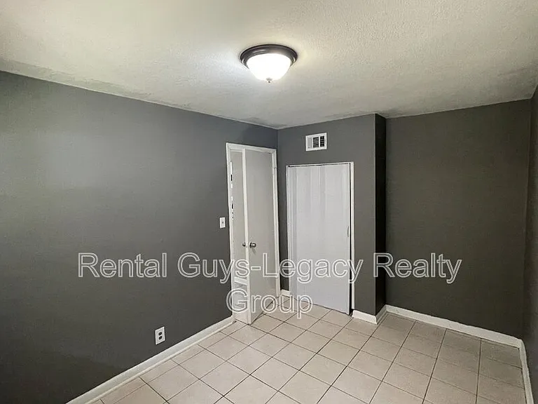 1738 Wright Ave #1 — Photo 13