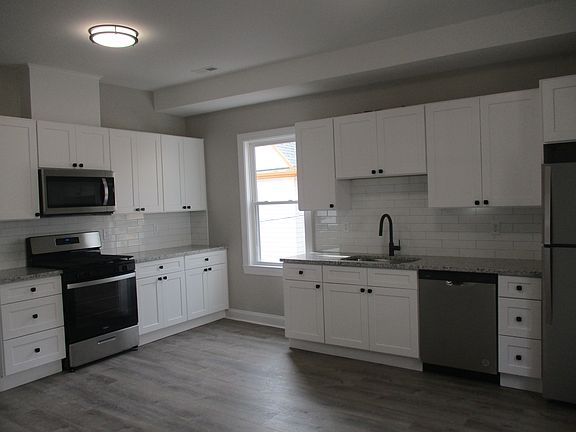 2nd image of 44-46 Locust St #2