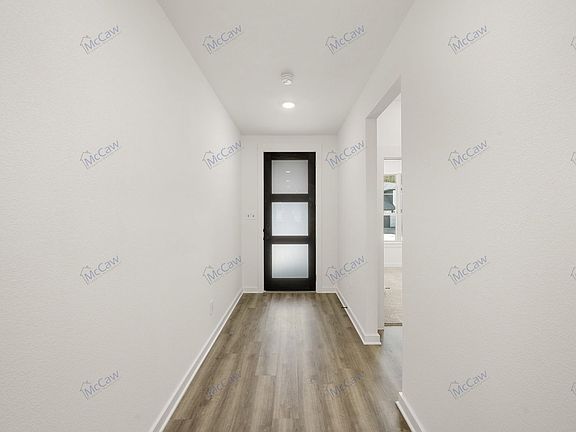 3rd image of 225 Whitetail Dr