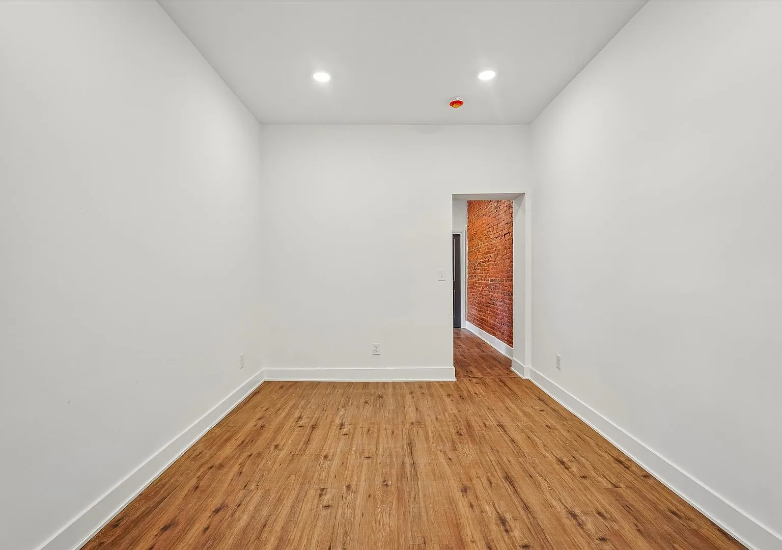 Home for Rent in the Heart of Bridgeport | 4 Bedrooms | 1.5 Bathrooms | Recently Renovated — Photo 4