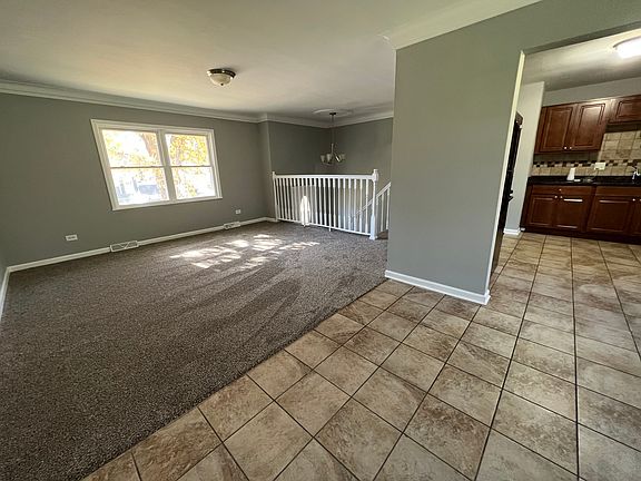 4th image of 341 E Maple Dr