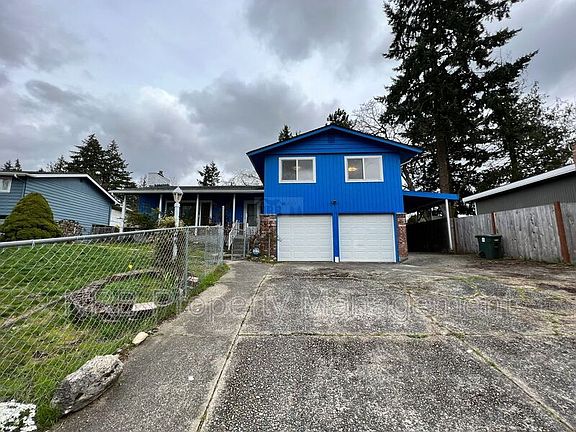 2nd image of 9425 Tacoma Ave S