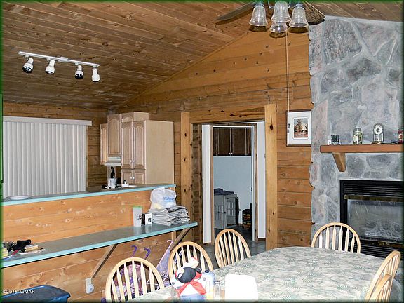 4th image of 3600 Green Forest Dr