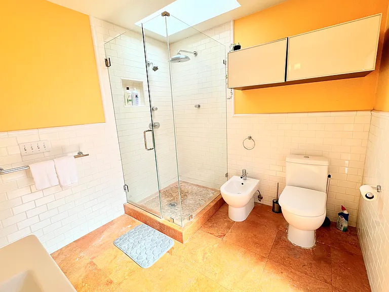 611 W Culver Ave — Photo 3