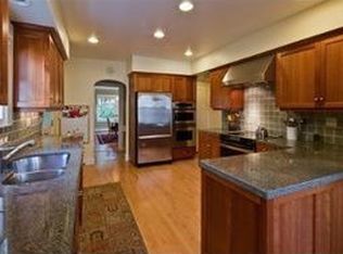 619 15th St, Bellingham, WA 98225