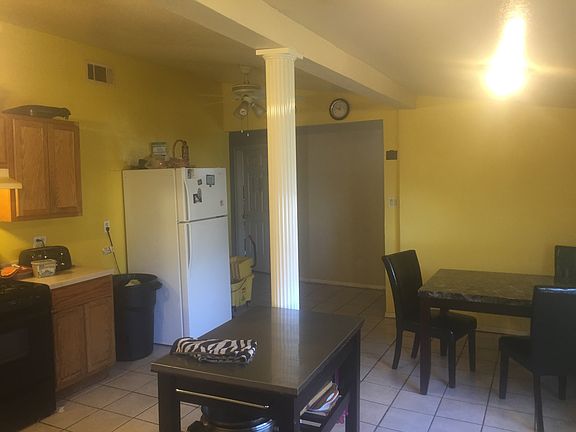 3rd image of 1014 Jardin Dr