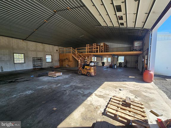 5th image of 1337 Tower Rd
