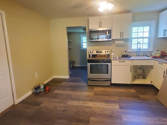 3rd image of 6307 Traylor Rd