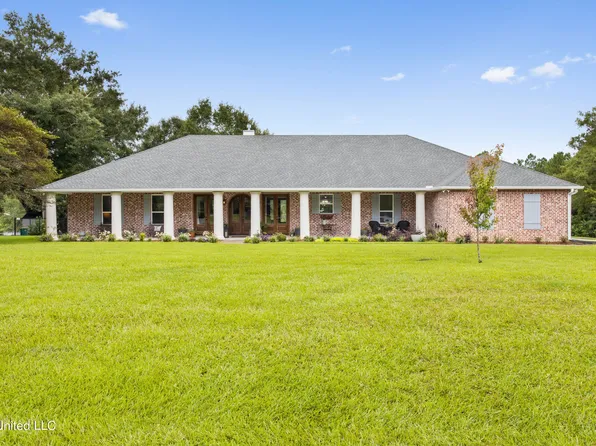 18408 Deer Dr, Saucier, MS 39574