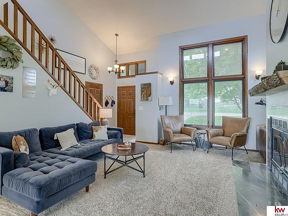 2nd image of 8609 Pawnee Ln