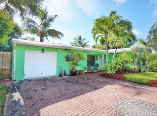 371 Cedar Ave, Cocoa Beach, FL 32931