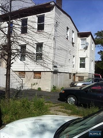 2nd image of 16-18 Jefferson St
