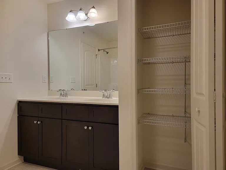 642 Brentwood Dr — Photo 24