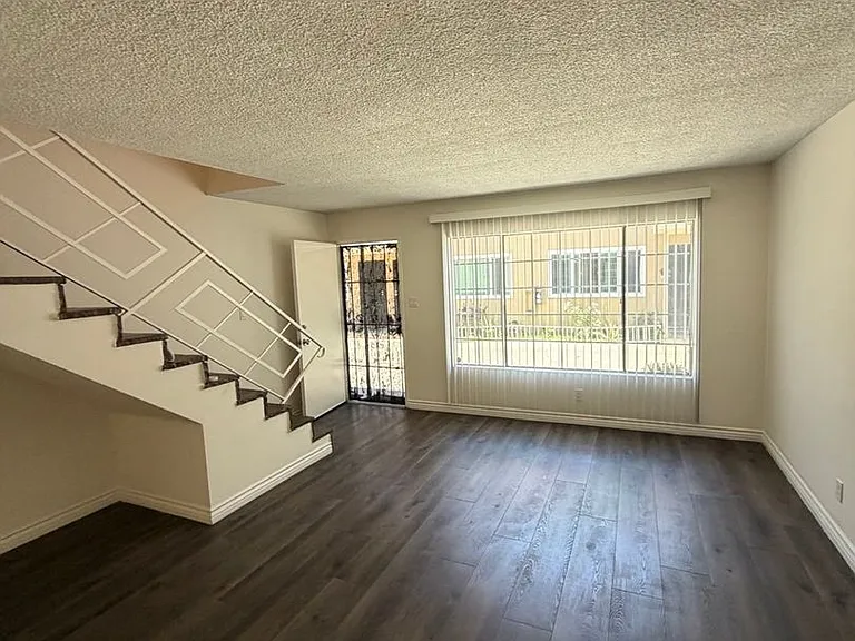 4340 Walnut — Photo 21