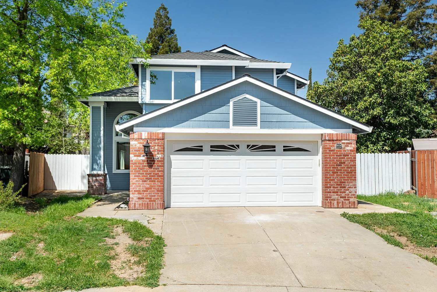 8665 Shadow Crest Cir photo 1