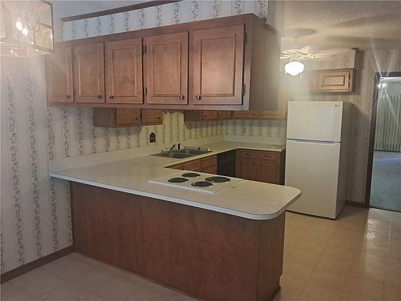 5th image of 207 Georgetown Dr