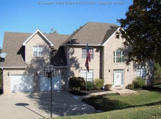 220 Northwoods Dr, Eleanor, WV 25070