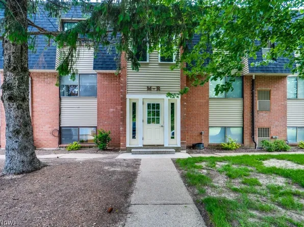 216 Moore Rd APT 4M, Avon Lake, OH 44012
