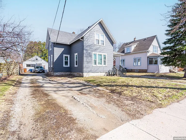 608 Broad Street — Photo 1