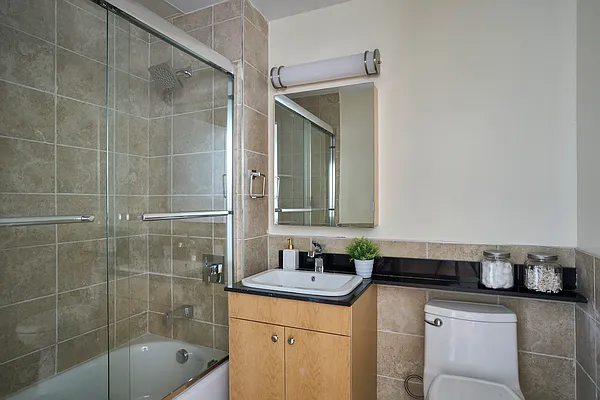 Rented by SERHANT. | media 5