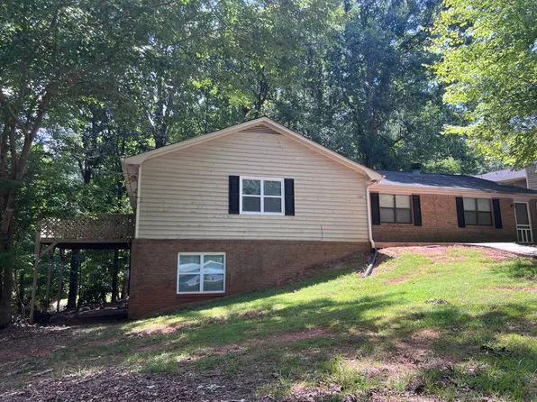 1101 Sweetwater Cir #1, Athens, GA 30606