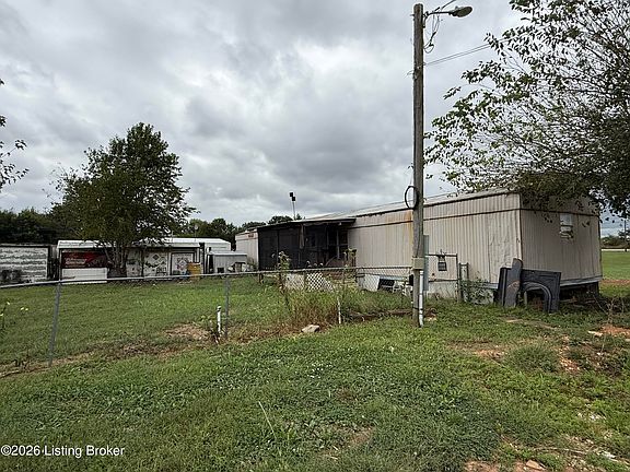 3rd image of 1012 State Highway 79