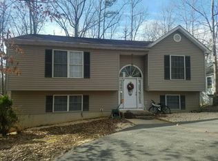 202 Birdie Rd, Locust Grove, VA 22508