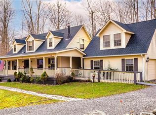 18 Maurice Dr, Gouldsboro, PA 18424