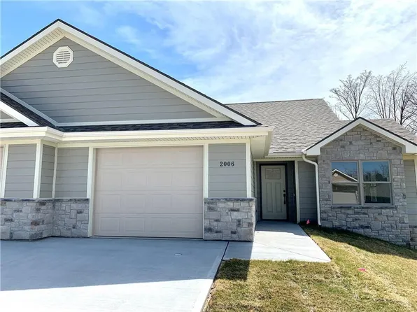 2006 Fountain Creek Dr, Saint Joseph, MO 64504