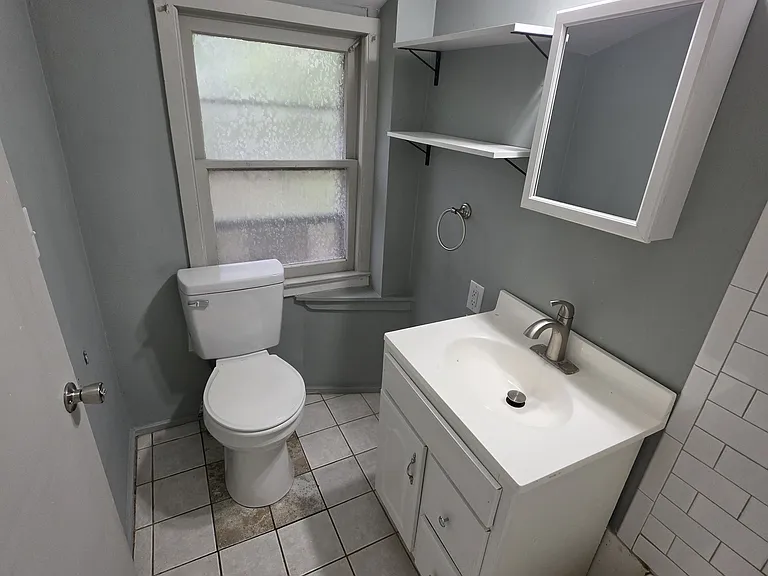 38 Bingham St #3 — Photo 7