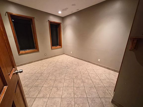 5th image of 7418 20th Ave Floor 2