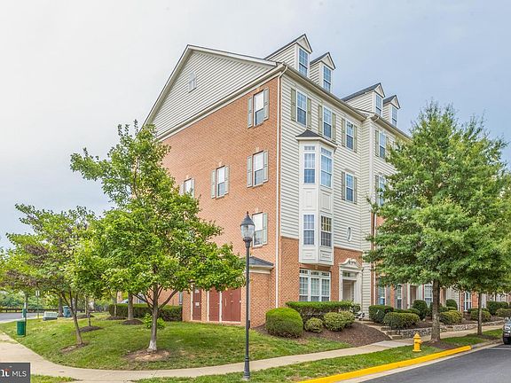 5th image of 2582 Eastbourne Dr #292