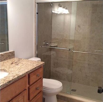 5th image of 104 Poinsettia Dr