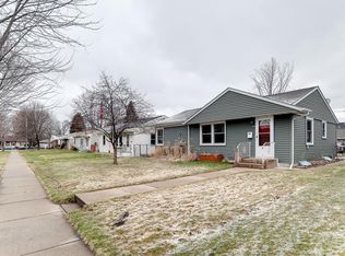1561 Montana Ave E, Saint Paul, MN 55106