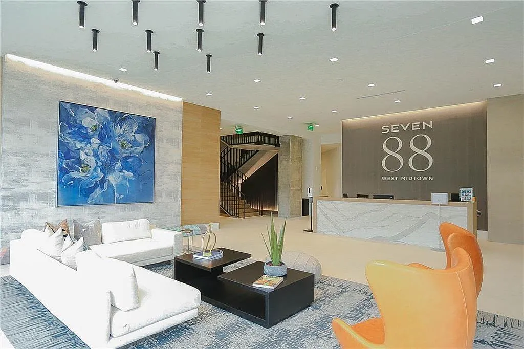 1 bed, 1.0 bath, $1,800 — Photo 2