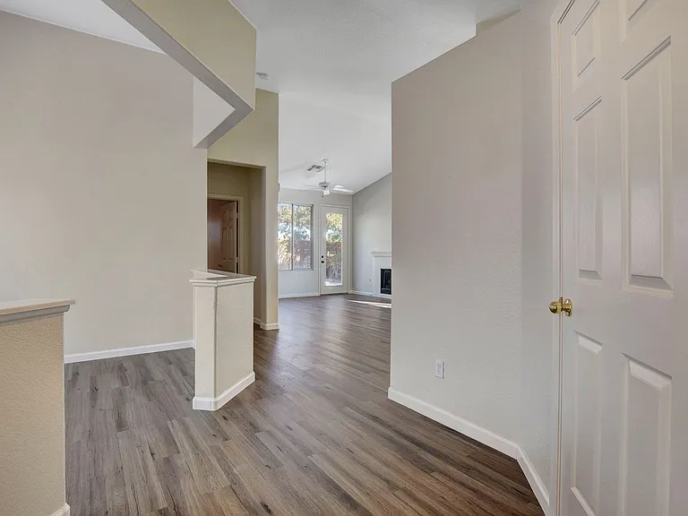7616 Vista Hills Dr — Photo 10