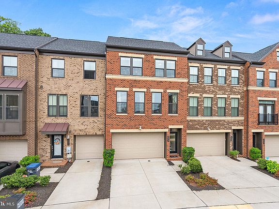 3rd image of 3054 Wild Blue Indigo Ct