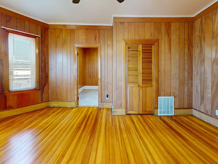 72 Clinton St #2 — Photo 4