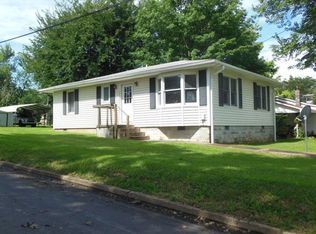 604 W 1st St, Mountain Grove, MO 65711