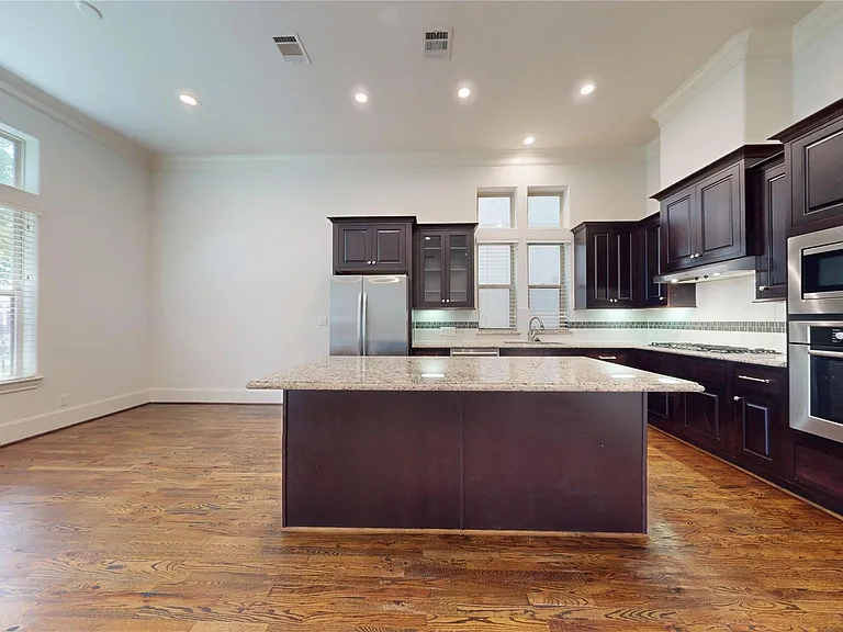 1708 Upland Lakes — Photo 11